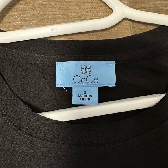 CeCe top from Bloomingdale’s TAGS ON - Picture 6 of 9